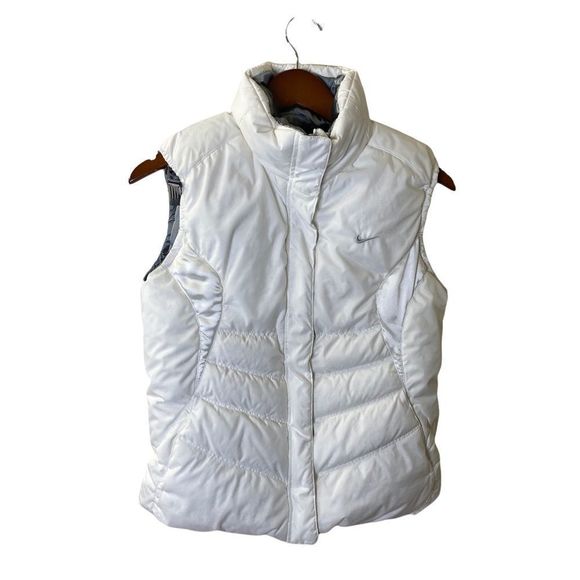 Nike Jackets & Blazers - Nike Reversible White & Gray Puffer Vest Sz M